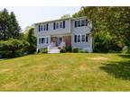 16 Grandmour Dr, Red Hook, NY 12571