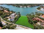 2740 Bay Rd N, Miami Beach, FL 33140