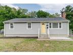 8 Spruce St, Bloomfield, CT 06002