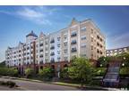 100 Glen St #2509, Glen Cove, NY 11542