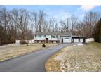 62 Campbell Dr, Canterbury, CT 06331