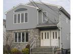 10 Hickory Rd, Port Washington, NY 11050