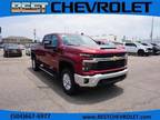 2024 Chevrolet Silverado 2500 Red, new