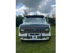 1989 Ford econoline e150 V8 5L dayvan American