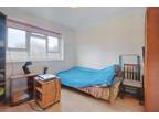 2 bedroom flat for sale in Old Ruislip Road, Northolt, UB5