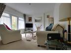 2 bedroom flat for sale in Bassett Green Village, Southampton, SO16