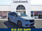 2021 Chrysler Pacifica Hybrid White, 21K miles