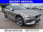 2021 Volvo V60 Cross Country T5