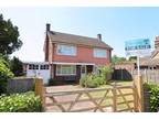 3 bedroom detached house for sale in White Horse Road, East Bergholt, CO7