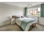 2 bedroom flat for sale in Mill Lane, Hurst Green, RH8