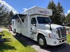 2014 Show Hauler Motorhome 35KDSSL 45ft