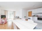 2 bedroom flat for sale in Westwood Drive, Canterbury, Kent, CT2