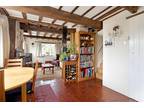 2 bedroom semi-detached house for sale in West Lavant, Chichester
