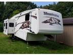 2006 Keystone Montana 3400RL 38ft