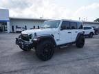 2022 Jeep Wrangler White, 21K miles