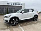 2019 Volvo XC40 Momentum