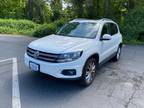 2013 Volkswagen Tiguan SE 4Motion AWD 4dr SUV w/Sunroof and Navigation