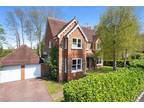 5 bedroom in Wooburn Green Buckinghamshire HP10