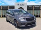 2023 Chrysler Pacifica Gray, new