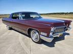 1968 Cadillac DeVille v8 RWD Red