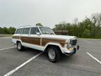 1989 Jeep Grand Wagoneer White