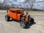 1928 Ford Highboy A Highboy coupe 350 Chevy v8