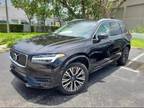 2020 Volvo XC90 T6 Momentum