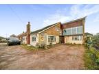 Fishers Green, Stevenage, Hertfordshire SG1, 5 bedroom detached house for sale -