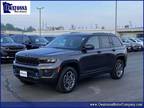 2023 Jeep grand cherokee Gray, 127 miles