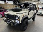 1989 Land Rover Defender 2.5 Liter 4-cylinder turbo-diesel