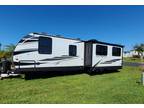 2021 Keystone Outback Ultra-Lite 299URL 33ft