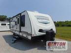 2020 Winnebago Winnebago Industries Towables Minnie 2201MB 26ft