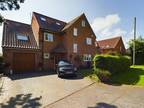 6 bedroom detached house for sale in Torvill Drive, Wollaton, Nottinghamshire