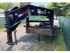 Flatbed Gooseneck Trailer 35 ft 2017