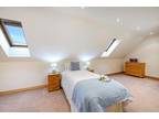 6 bedroom detached house for sale in Six Bedroom Family Home, Chapeltown Road