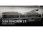 Sun Tracker Party Barge 19 DLX Pontoon Boats 2021