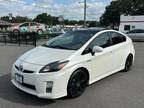 2011 Toyota Prius Hybrid IV Plus Performance Pkg Solar Sunroof Pkg Leather H.