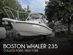 Boston Whaler 235 Conquest Walkarounds 2005