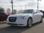 2017 Chrysler 300 C Platinum