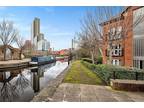 8 Wharf Close, Piccadilly Basin, Manchester, M1 2 bed apartment for sale -