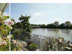 Strand On The Green, Chiswick, W4 2 bed end of terrace house for sale -