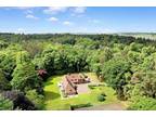 Nightingales Lane, Chalfont St Giles, Bucks HP8. 6 bedroom detached house for
