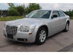 2005 Chrysler 300 Touring 4dr Sedan