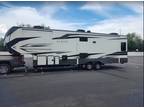 2022 Keystone Alpine 3220RL 36ft