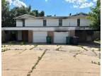 1905 N Moulton Ct