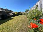 2 bedroom end of terrace house for sale in Silver Street, South Cerney