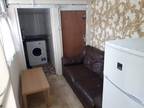 Room 5, Elmdon Road, Abirds green, Birmingham, B27 6LJ 1 bed in a house share -