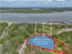 Lot with expansive views of the Intracoastal
