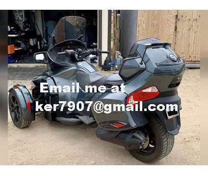 2018 Can Am Spyder Roadster RT-Limited Trike is a 2018 Can-Am Spyder Motorcycles Trike in Chicago IL