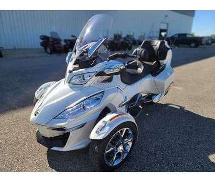 2018 Can Am Spyder RT-S SE6 Trike is a 2018 Can-Am Spyder Motorcycles Trike in Des Moines IA